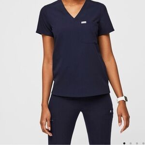 Figs- Women’s Navy Small Scrub set-pants petite